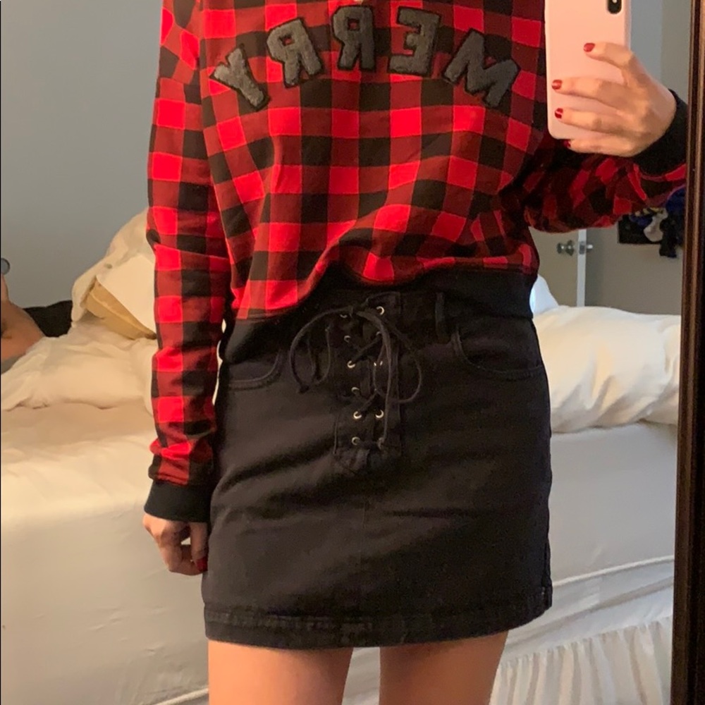 black jean skirt